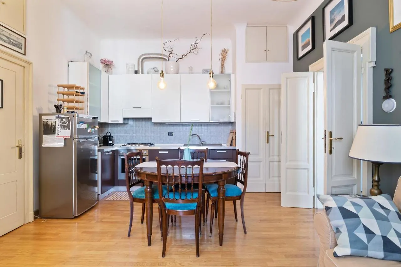Joivy Warm Flat For 2 In Isola, 10 Min To Centre Apartment Milan 0*,
