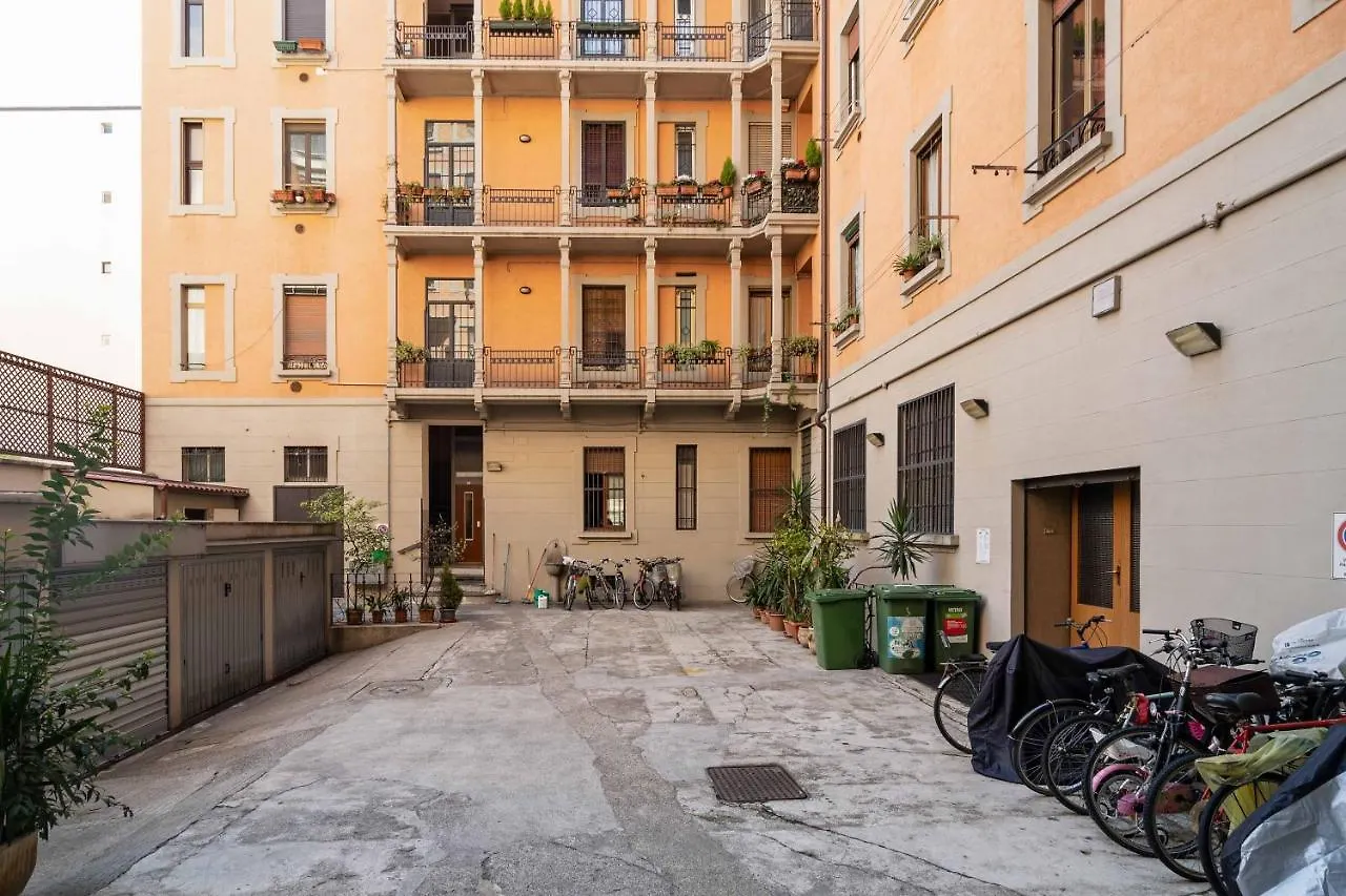 Joivy Warm Flat For 2 In Isola, 10 Min To Centre Apartment Milan
